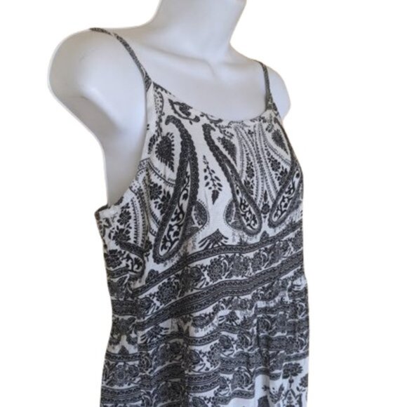 Black and White Printed Summer Dress Size Medium NEW NWT - Picture 2 of 4